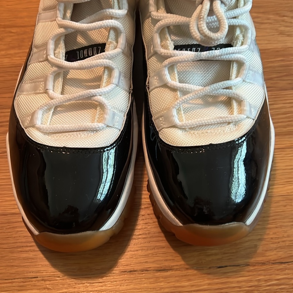 Deadstock. Size 13 2000 Jordan Retro XI Concord. - Picture 2 of 8